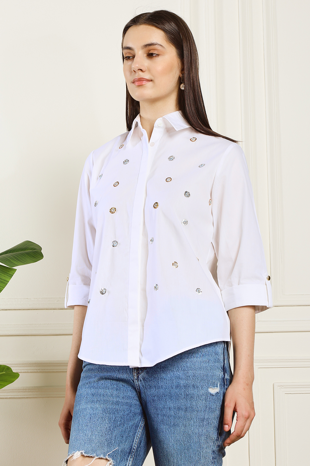 WHITE EMBELLISHED FLOWER SHIRT